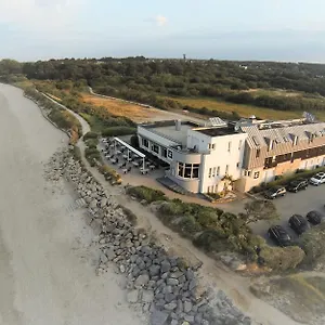 Hotel Logis & Restaurant Les Mouettes - Plage, Proche De Lorient, Larmor-Plage